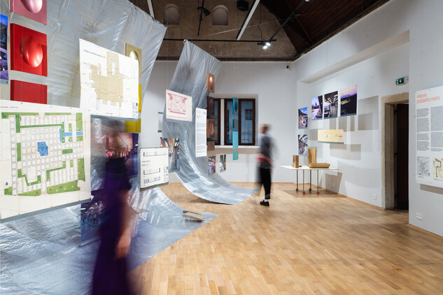 Vernisáž výstavy Poválečná architektura jako památka, GJF, 29. 9. 2023 (foto © Anželika Rybak) Vernisáž výstavy Poválečná architektura jako památka, GJF, 29. 9. 2023 (foto © Anželika Rybak)