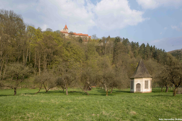 Pernštejn – vrchnostenská okrasná zahrada